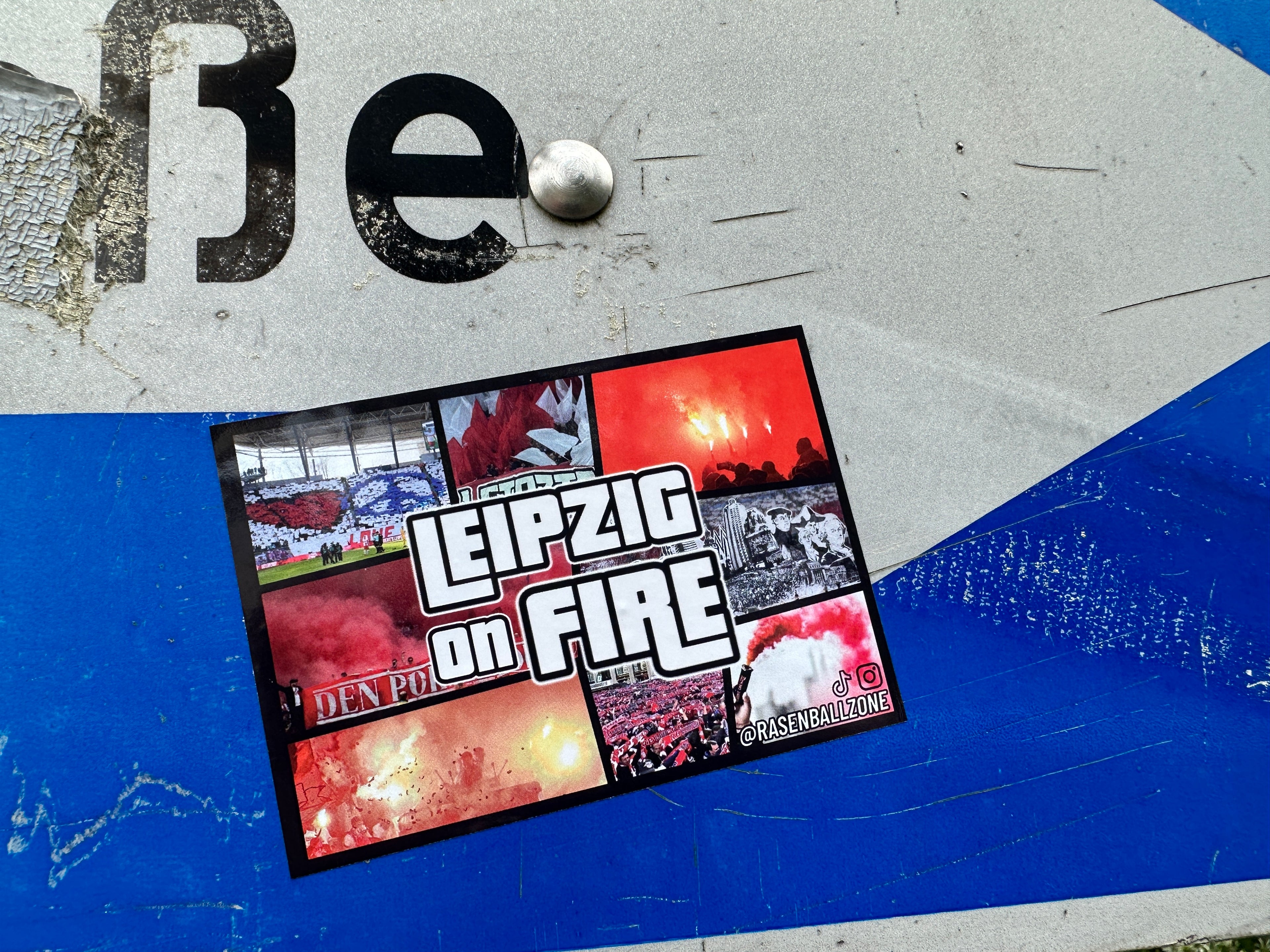 Aufkleber "Leipzig on fire"